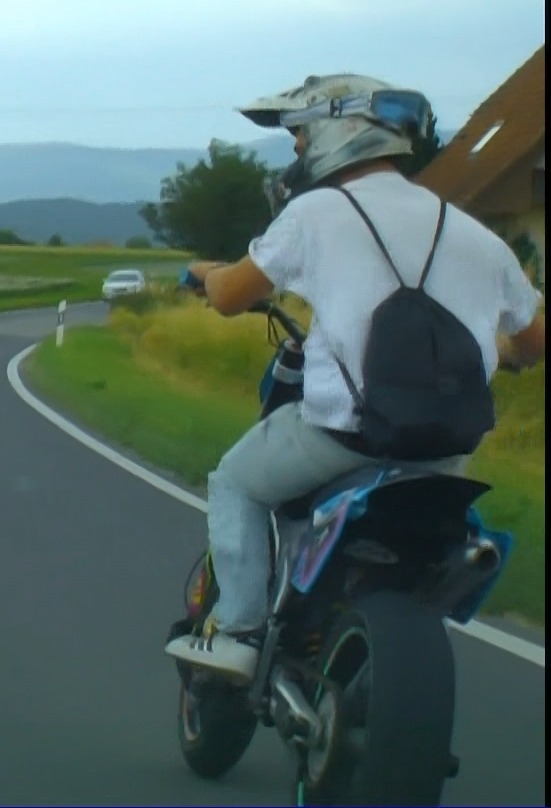 Hindelbank/Zeugenaufruf: Motorradlenker nach mutmasslichem Raserdelikt geflüchtet
