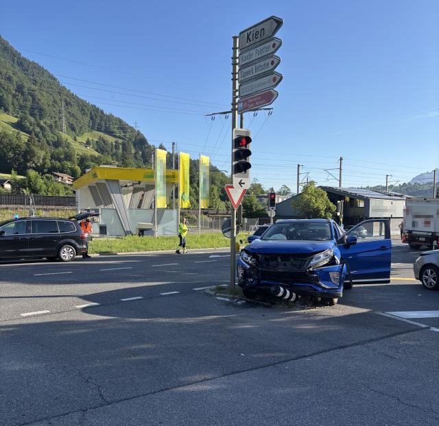 Unfall in Reichenbach im Kandertal: Drei Verletzte Unfall in Reichenbach im Kandertal: Drei Verletzte