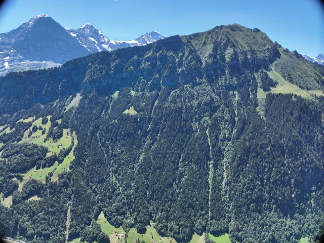 Amerikanischer Wingsuit-Springer bei Absprung tödlich verunglückt Bern Amerikanischer Wingsuit-Springer bei Absprung tödlich verunglückt Bern